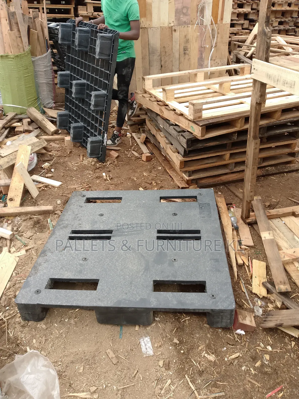 Durable Black Plastic Pallets