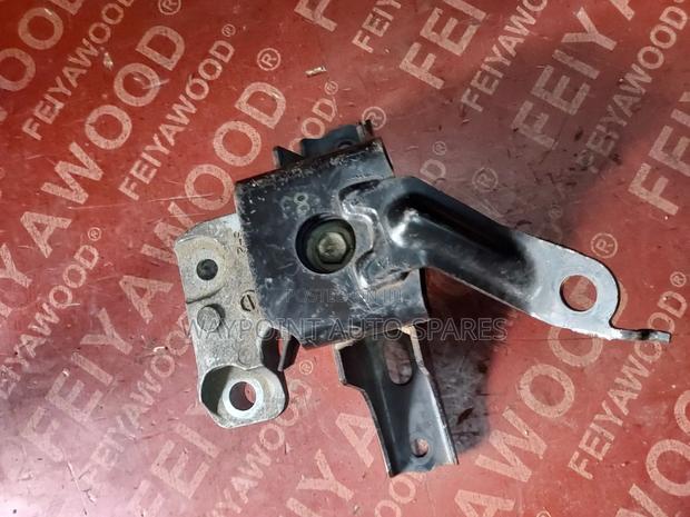Engine Mount Toyota Ractis