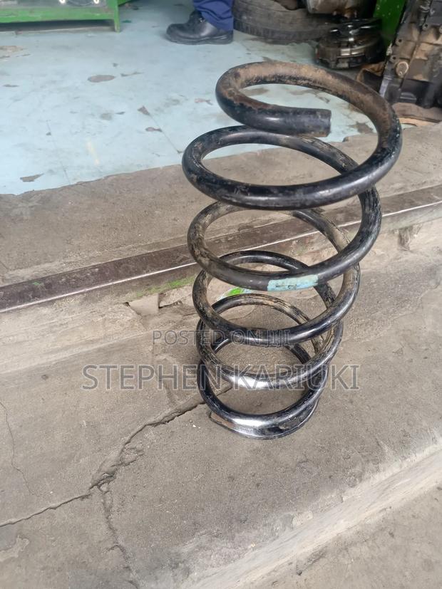 Prado 120 150 Rear Coilsl Spring - thumbnail 4