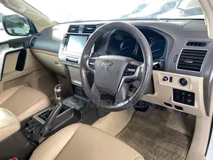 Toyota Land Cruiser Prado 2.7 2018 White
