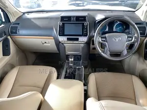 Toyota Land Cruiser Prado 2.7 2018 White