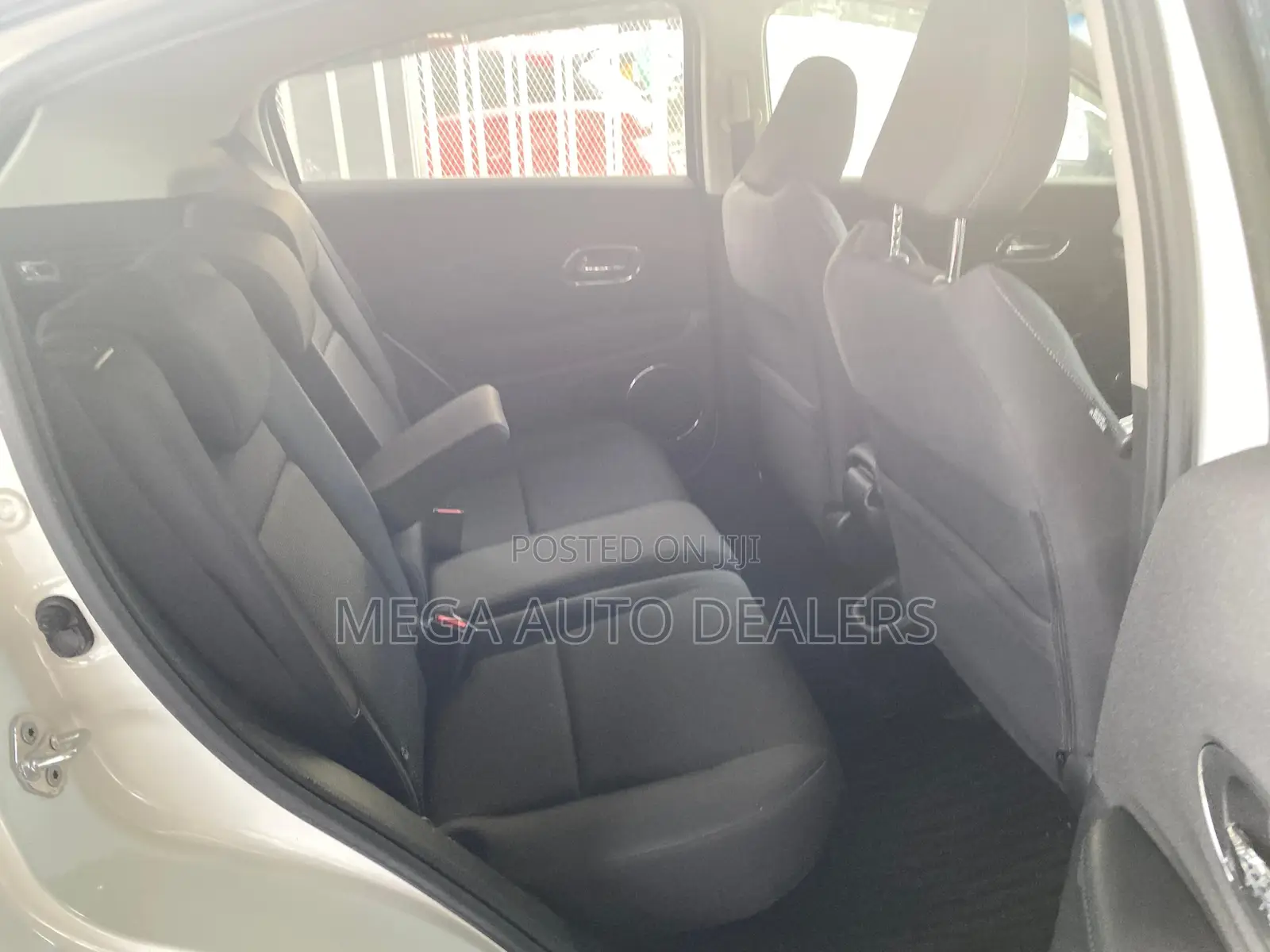 Honda Vezel 2018 White