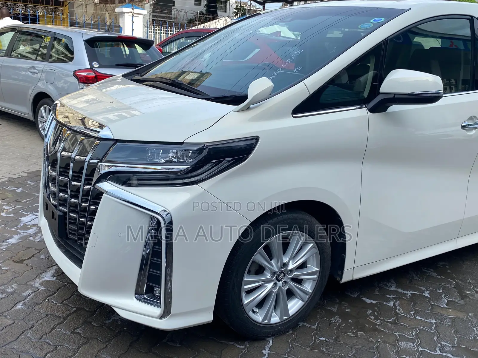Toyota Alphard 2018 White