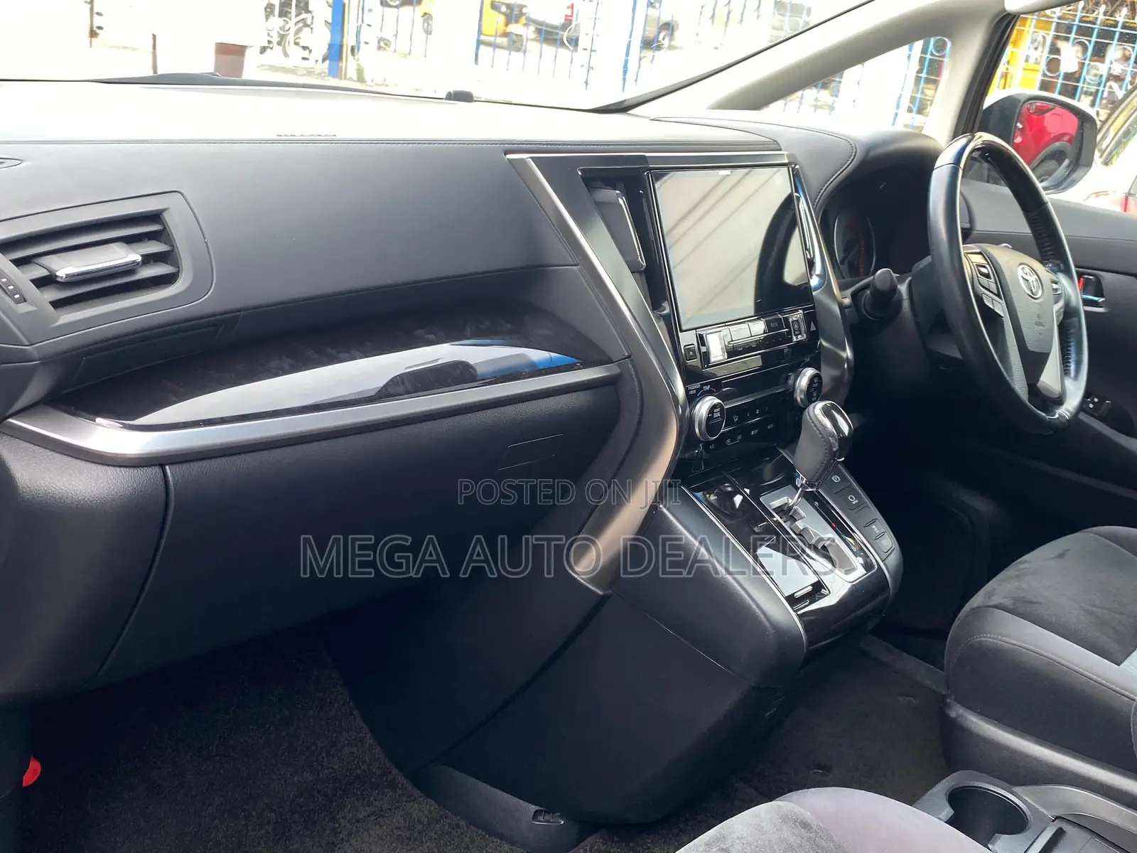 Toyota Alphard 2018 White