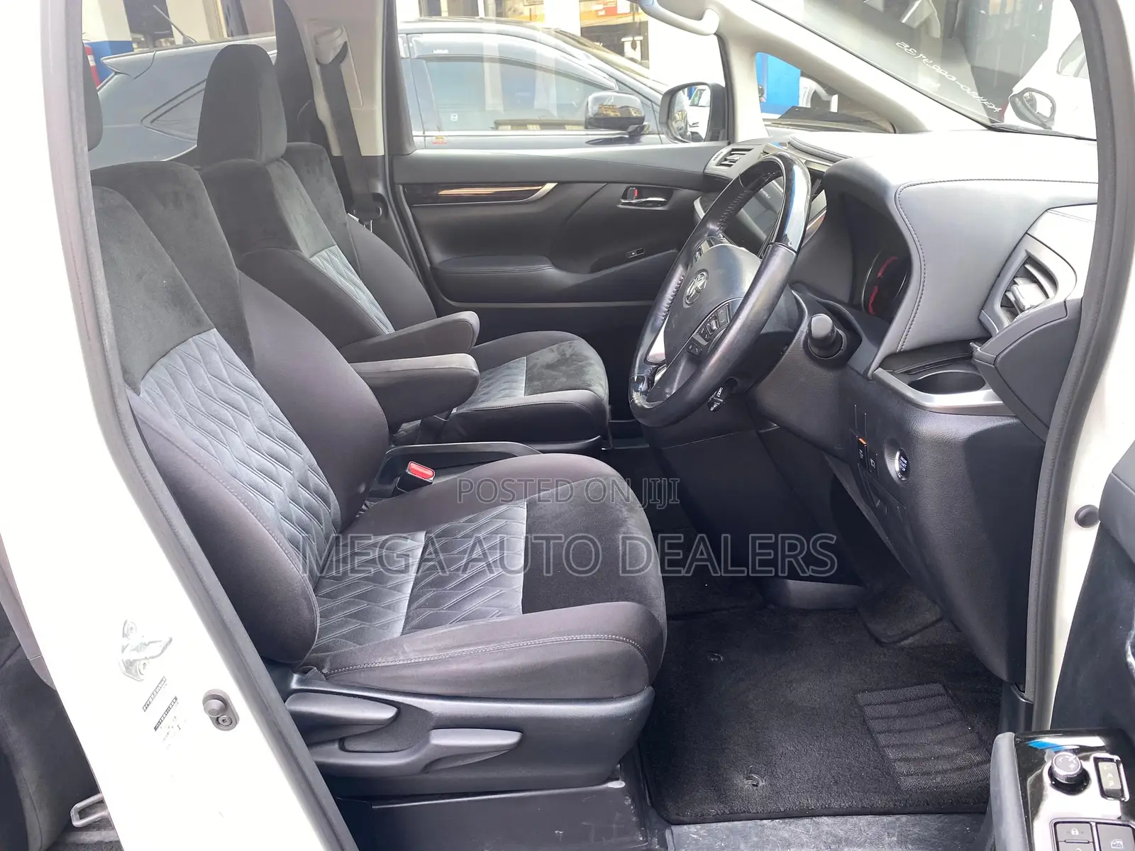 Toyota Alphard 2018 White