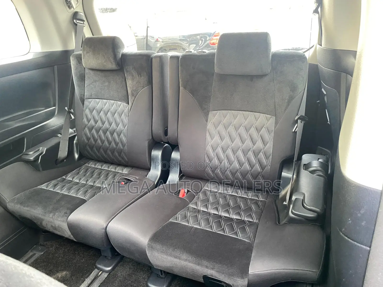 Toyota Alphard 2018 White