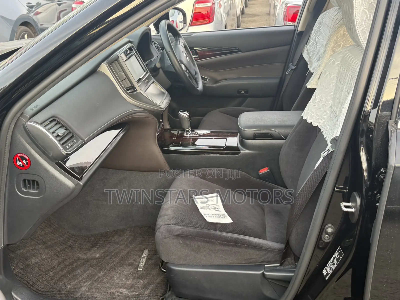 Toyota Crown 2018 Black