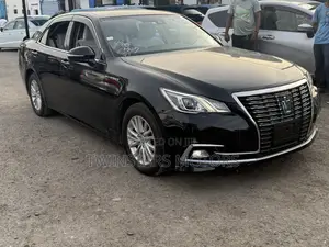 Toyota Crown 2018 Black