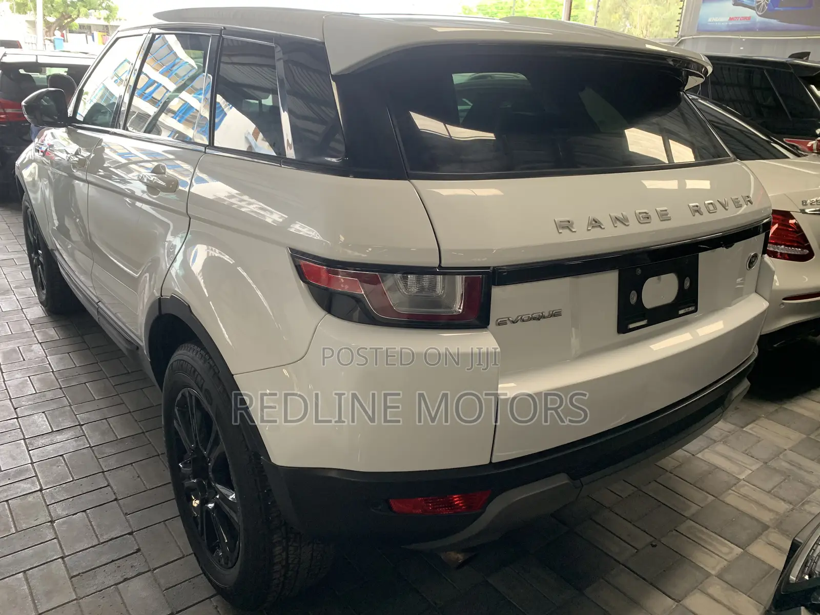 Land Rover Range Rover Evoque HSE 4x4 5-Door 2018 White