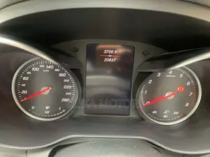 Mercedes-Benz C200 2018 Blue