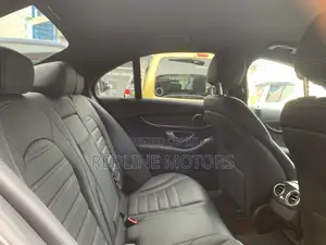 Mercedes-Benz C200 2018 Blue