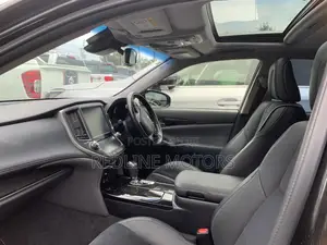 Toyota Crown 2018 Black