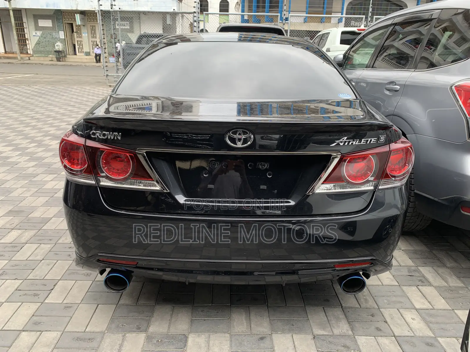 Toyota Crown 2018 Black