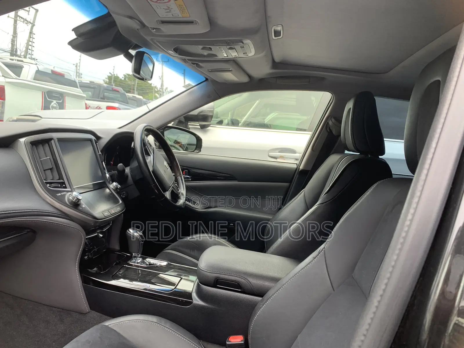 Toyota Crown 2018 Black