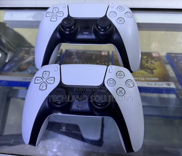 Nearly New Ps5 Used Pads - thumbnail 5