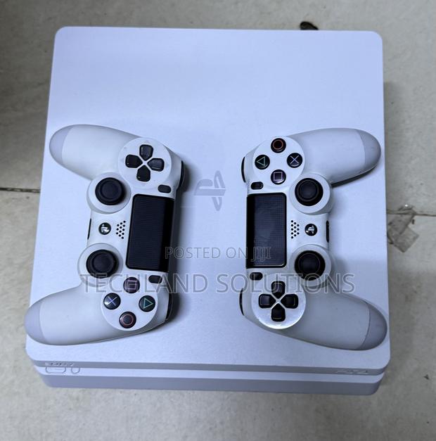 Milk White Ps4 Slim Console - thumbnail 4