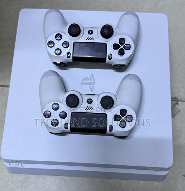 Milk White Ps4 Slim Console - main view