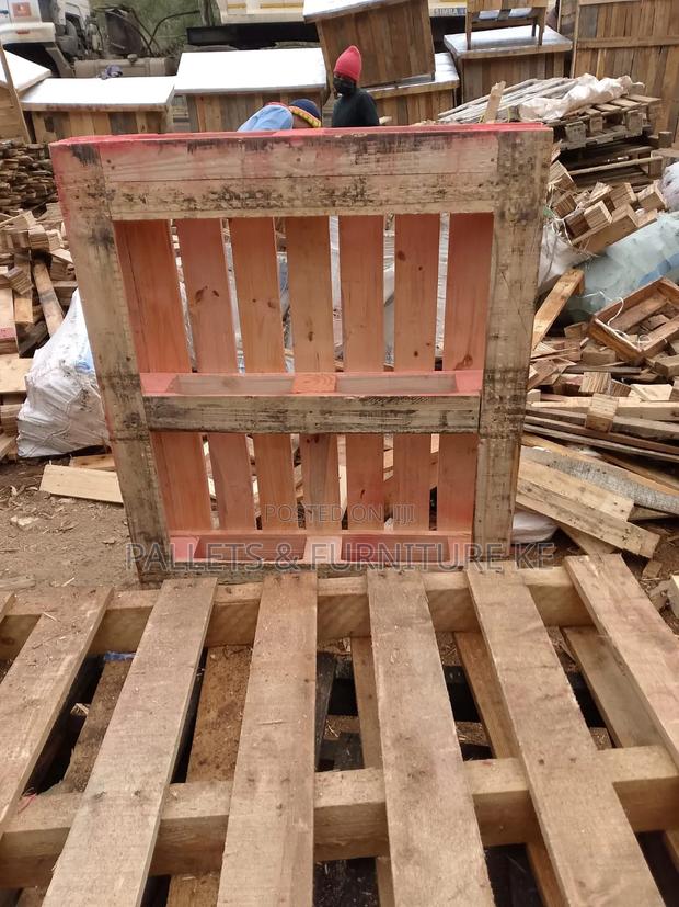Firm Base Wooden Pallet