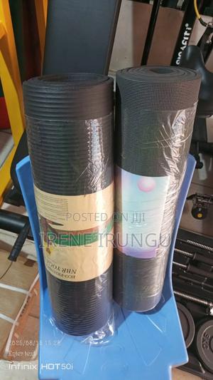 Black Yoga Mats - thumbnail 2