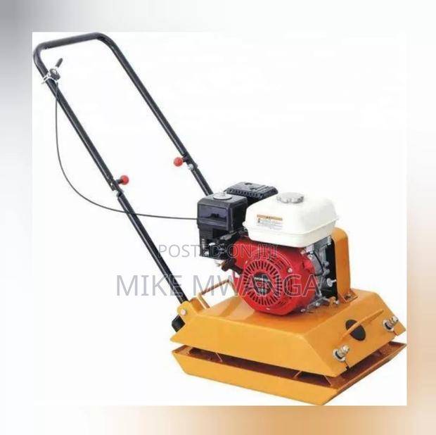 Minimal Effort Plate Compactor