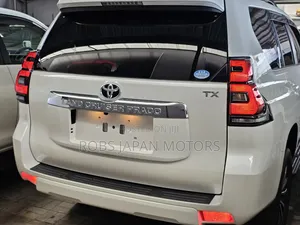 Toyota Land Cruiser Prado 2.8 2021 Off white