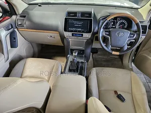 Toyota Land Cruiser Prado 2.8 2021 Off white