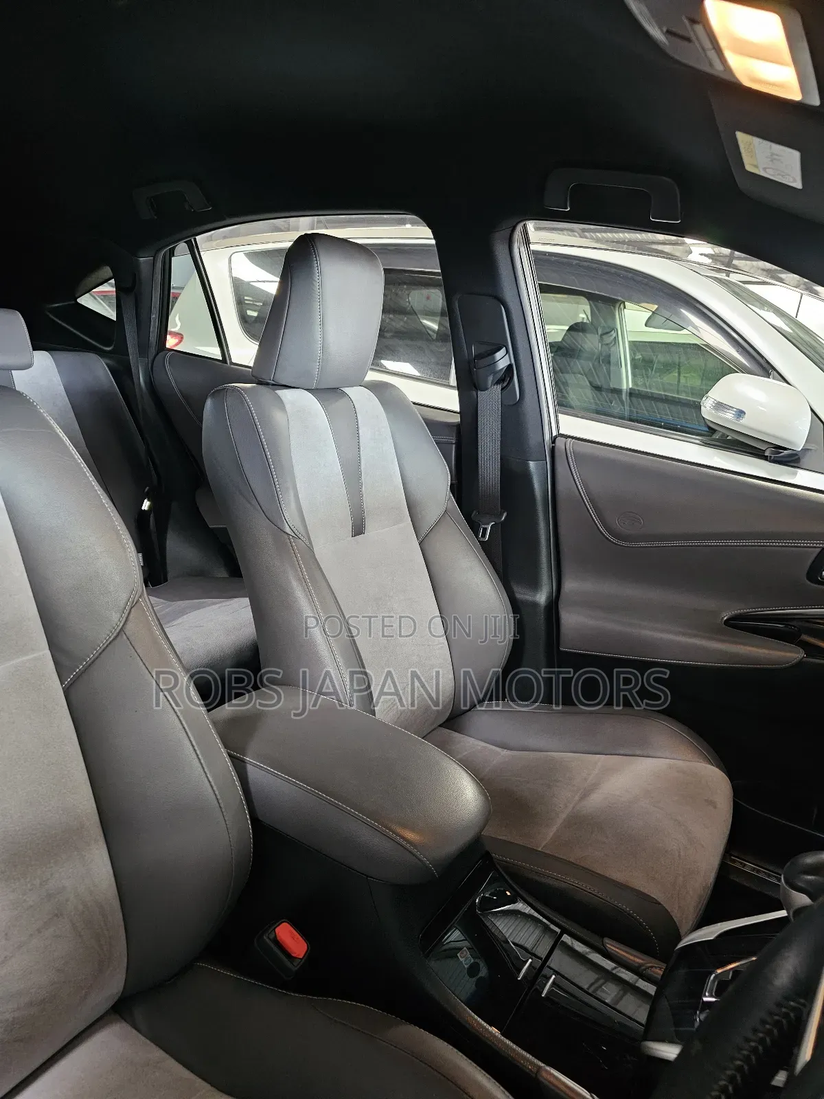 Toyota Harrier 2.5 Hybrid 4WD 2018 Blue
