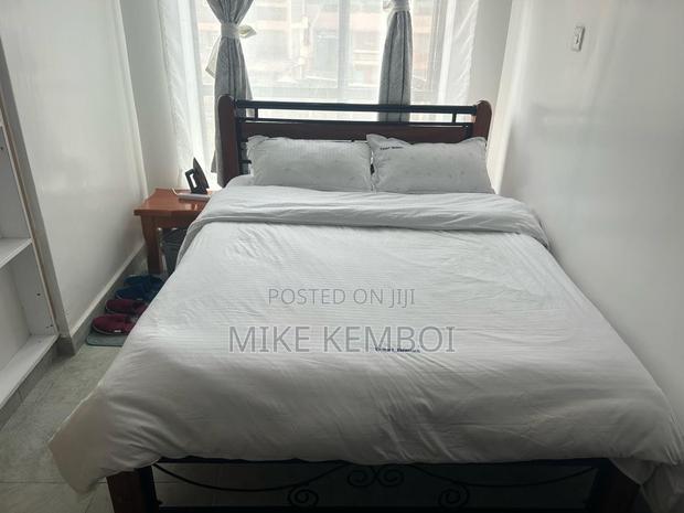 Air BNB Space - 2 Bedroom - thumbnail 6