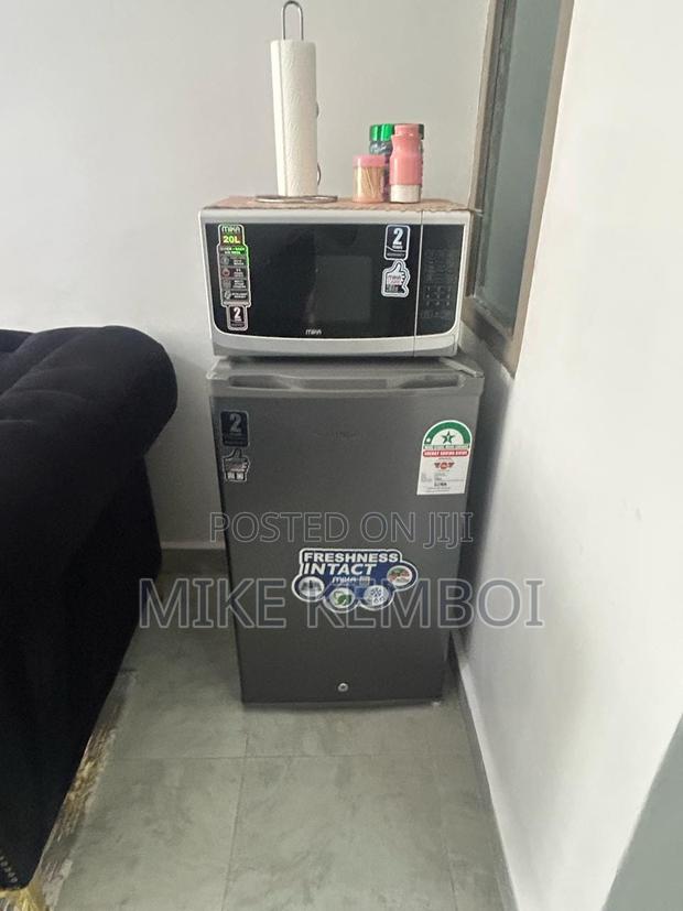 Air BNB Space - 2 Bedroom - thumbnail 7