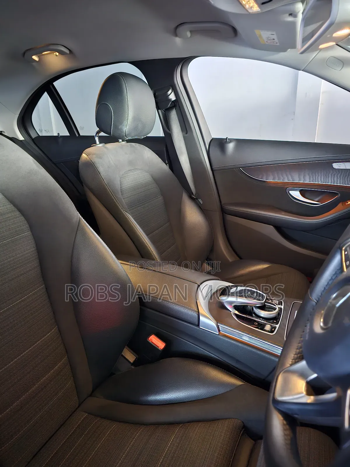 Mercedes-Benz C200 2017 Pearl