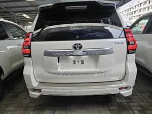 Toyota Land Cruiser Prado 2.8 2019 Off white