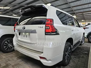 Toyota Land Cruiser Prado 2.8 2019 Off white