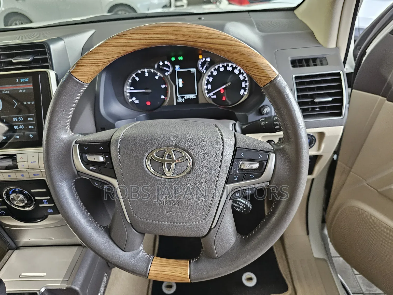 Toyota Land Cruiser Prado 2.8 2019 Off white