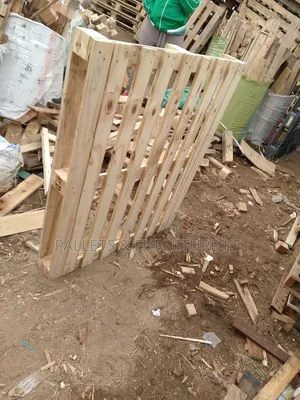 Signature Wooden Pallet