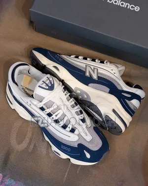 New Balance 1000 Navy
Blue Size 38__________45.