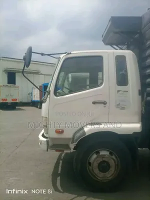 Movers in Molo