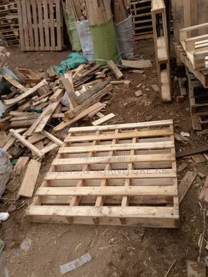 Wooden Framed Pallets &6