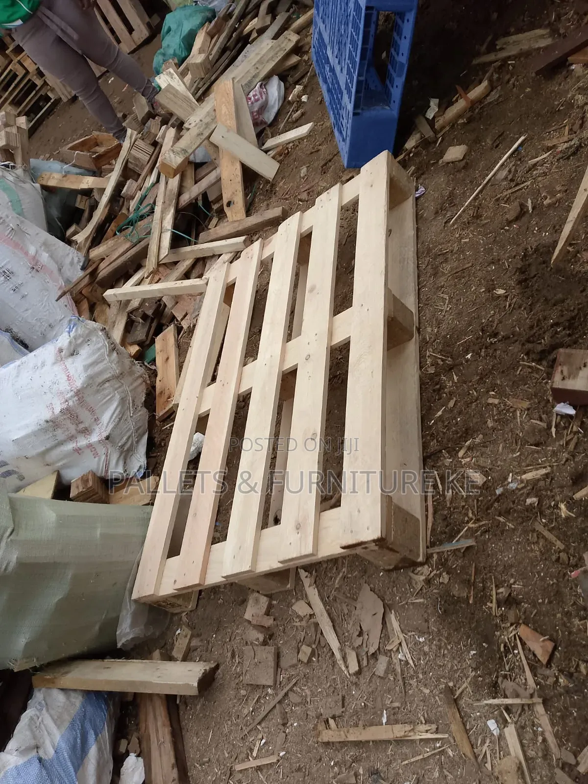 Standard Pine Shipping Pallet