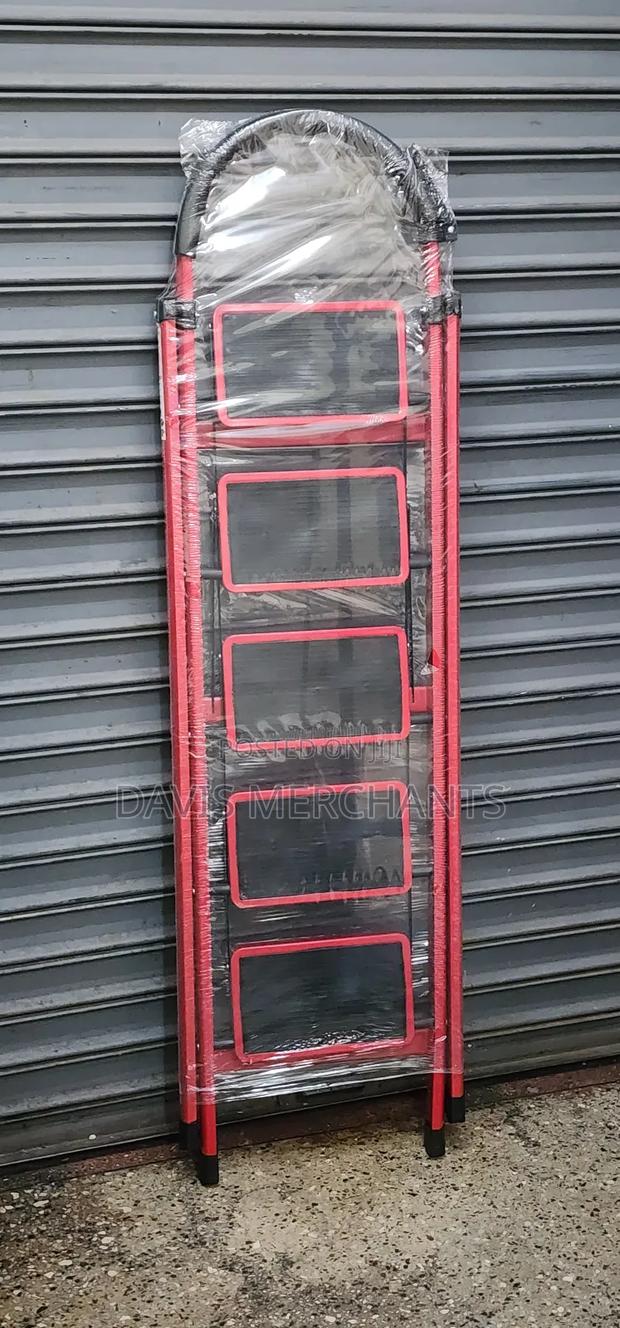 6 Steps Ladder