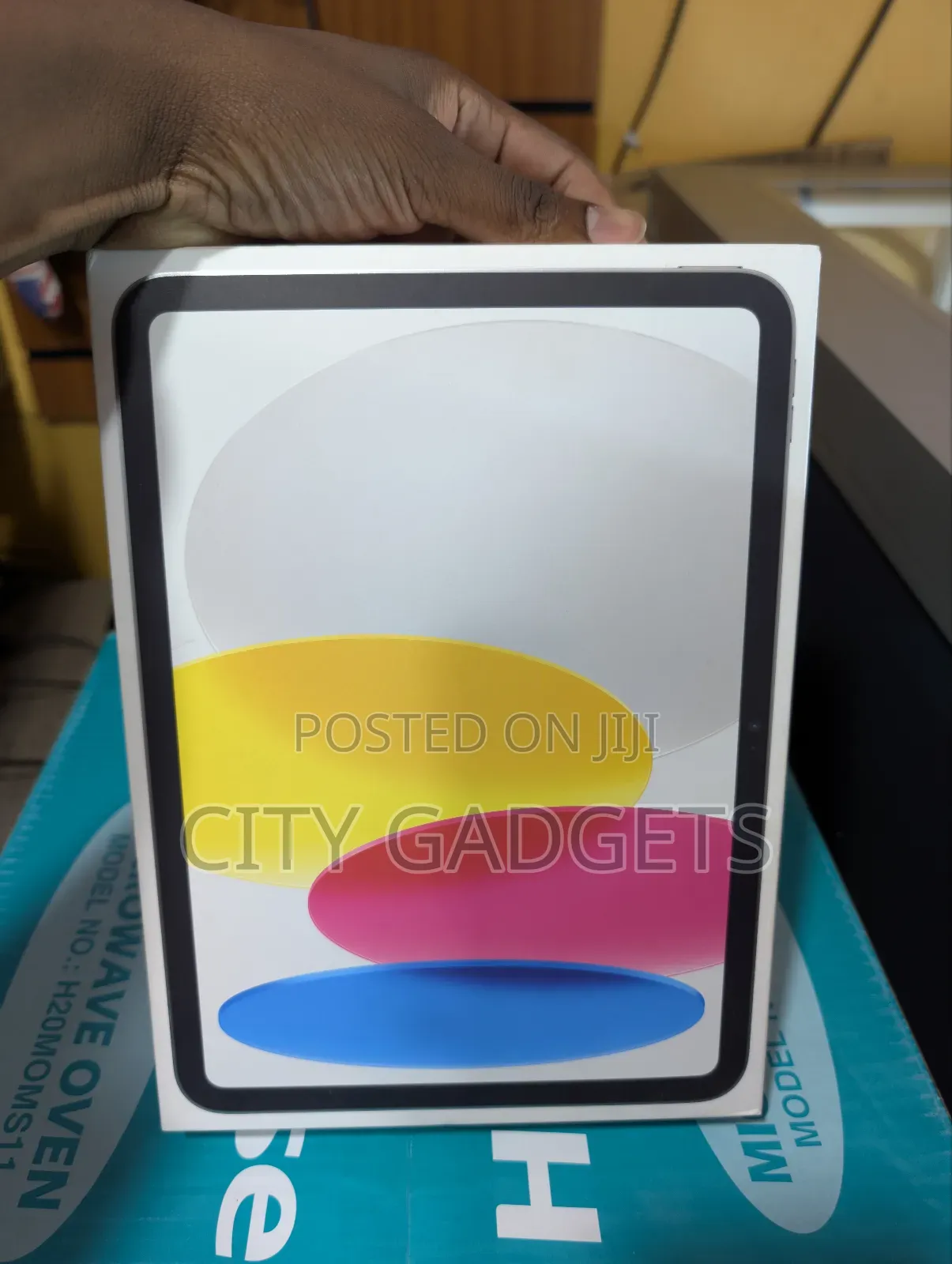 New Apple iPad (2025) 128 GB