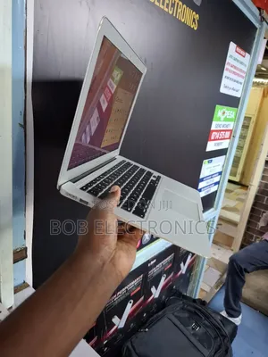 Laptop Apple MacBook Air 2017 8GB Intel Core i5 SSD 128GB
