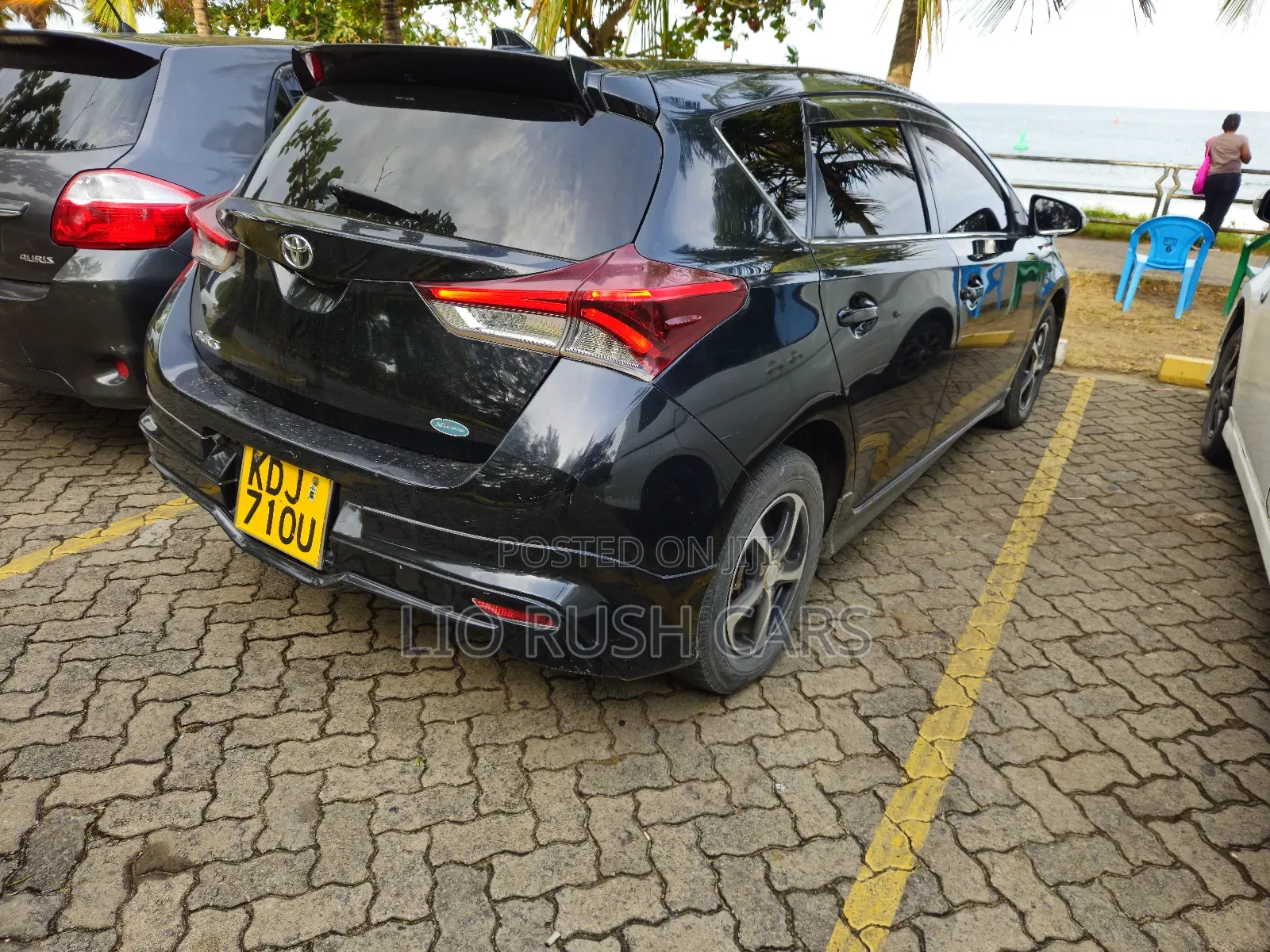 Toyota Auris 2016 Black