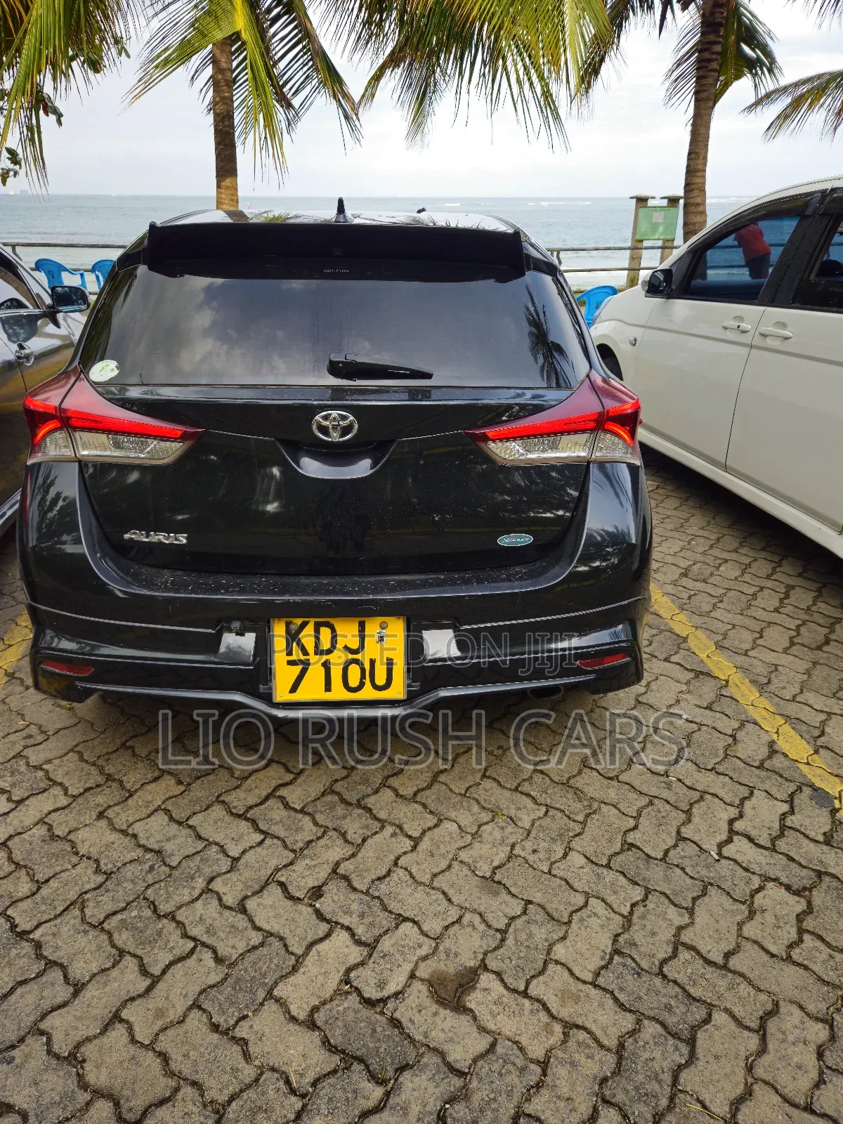 Toyota Auris 2016 Black