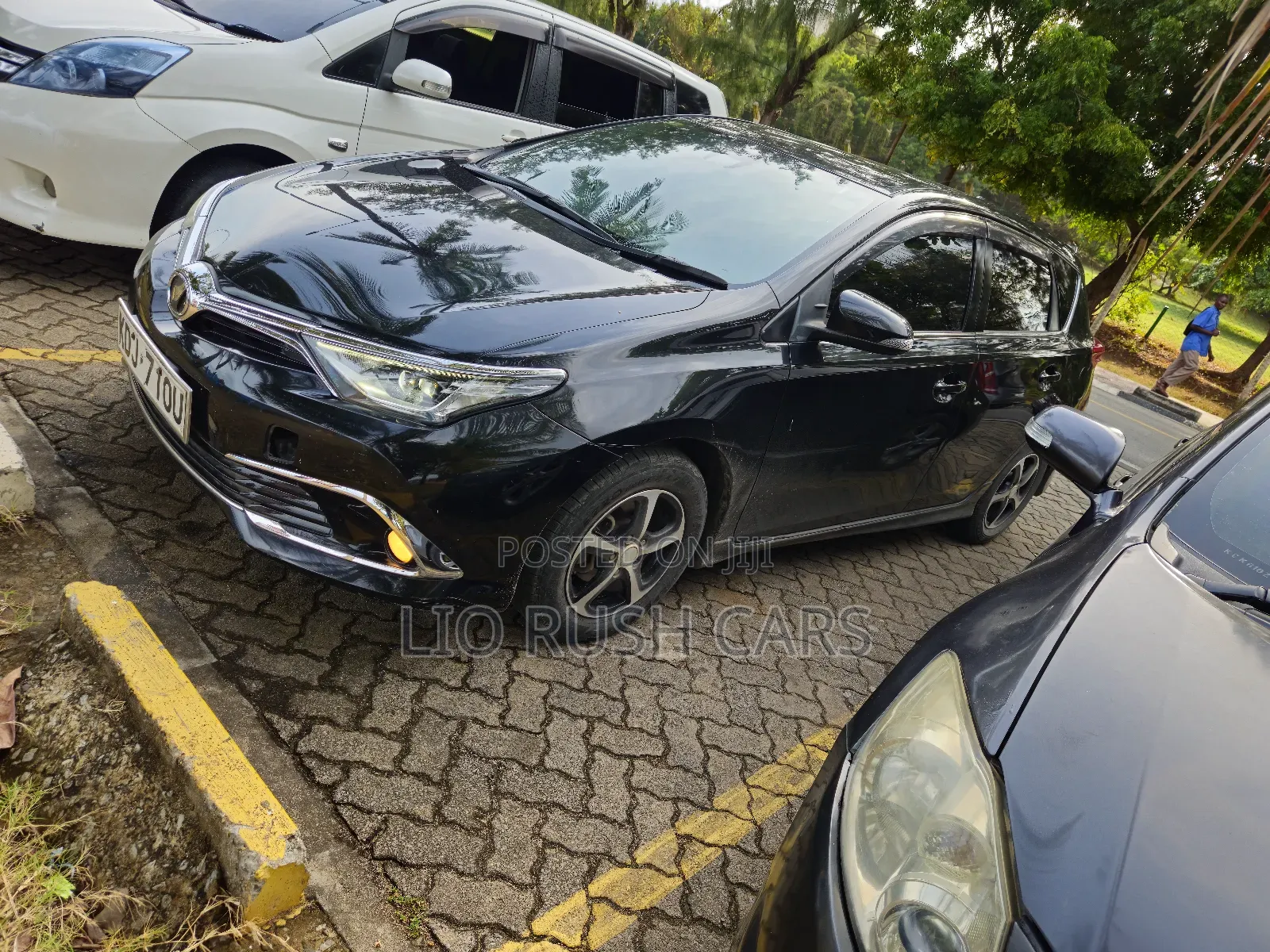 Toyota Auris 2016 Black