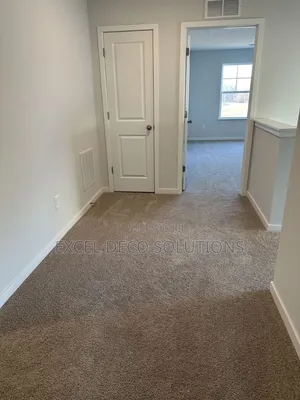 Modern Office Wall to Wall Carpet – Elegant and Noise-Reducing