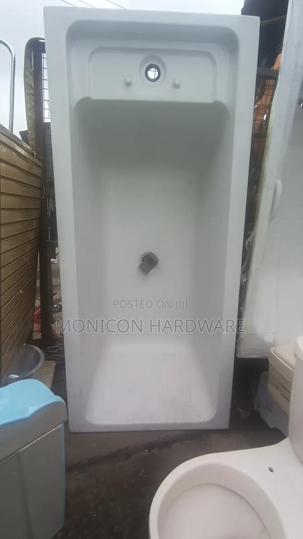 Big Ex Uk Bathtub - main view