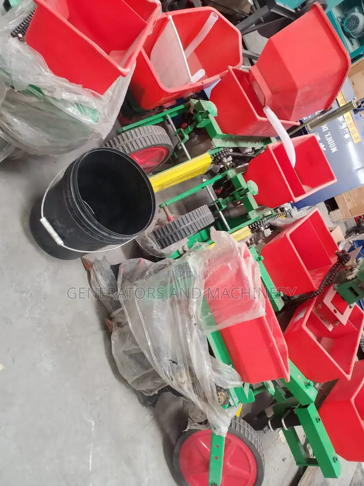 Planter, Attachment