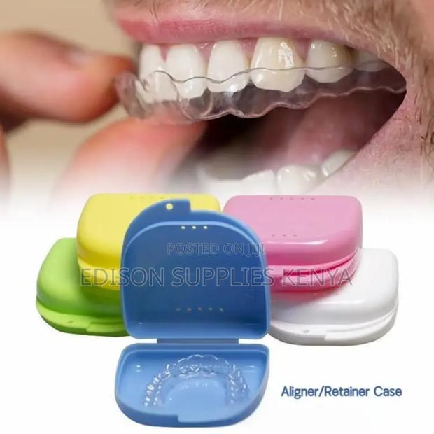 Orthodontic Retainer Case Portable Invisible Braces Case Light Weight