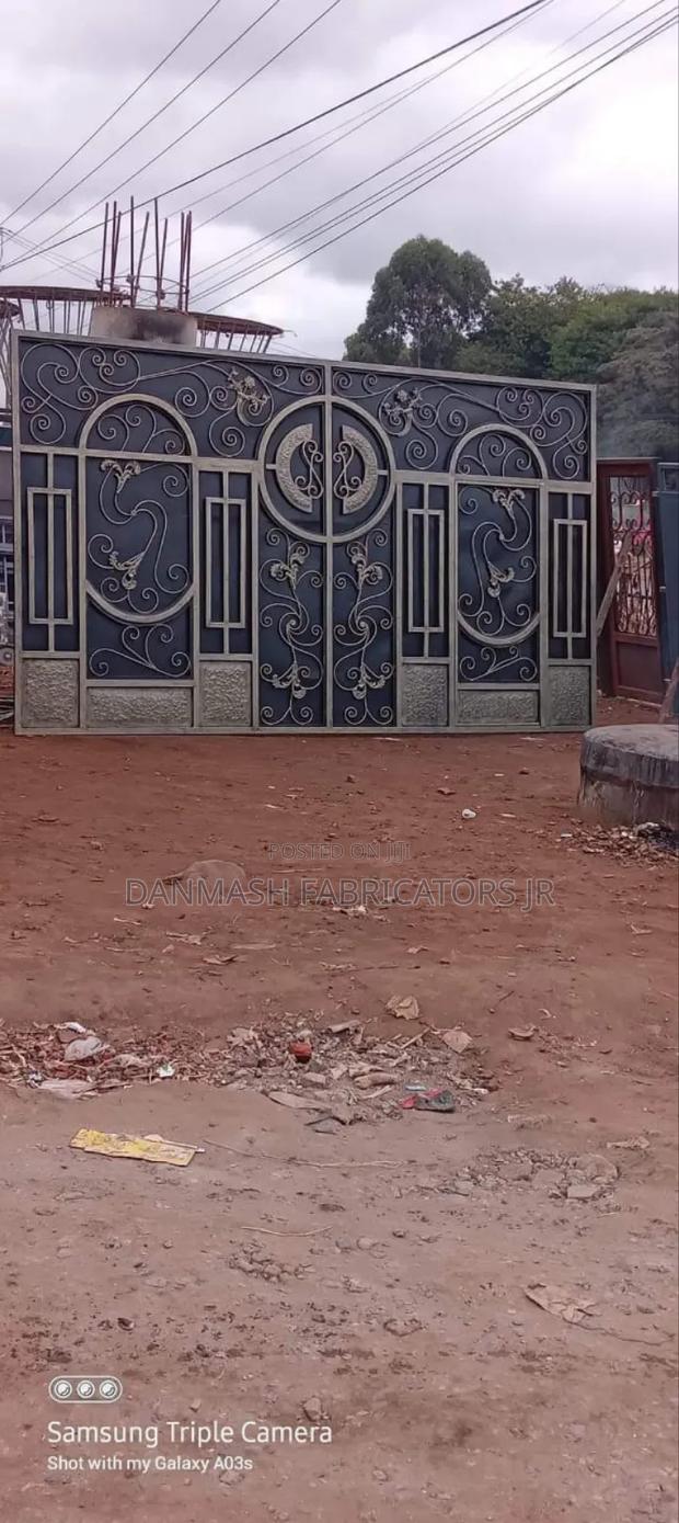 Elegant Heavy Duty Gate - main view