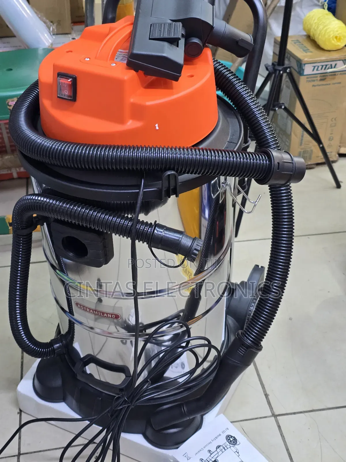 Astramilano 50l Sofa/Carpet Cleaner Corded